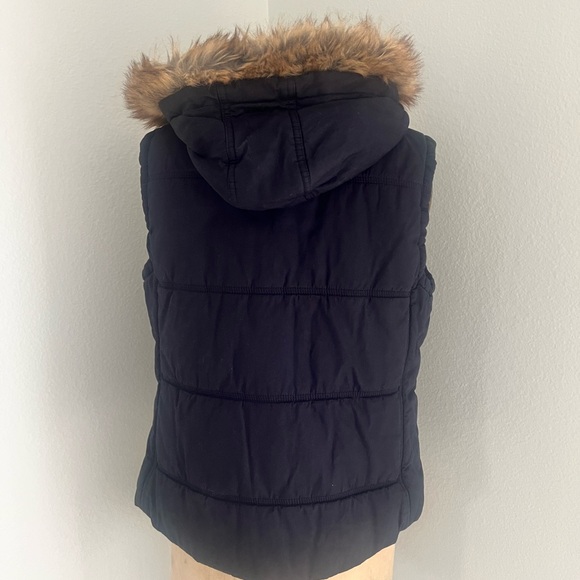 Marks and Spencer’s padded Gilet / vest. UK size 16 US size 12 - Picture 2 of 9